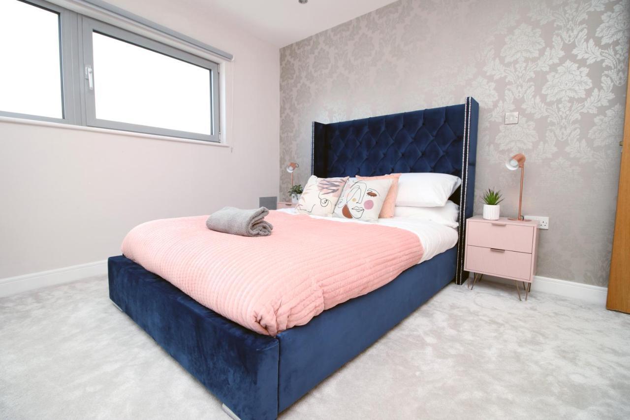 The View - Long Stay Offer - Modern Central Apartment And Parking By Cto Serviced Apartments Cardiff Buitenkant foto