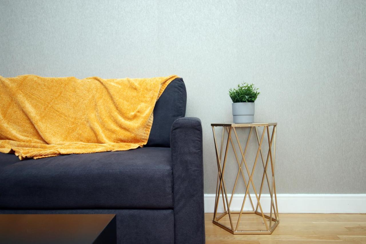 The View - Long Stay Offer - Modern Central Apartment And Parking By Cto Serviced Apartments Cardiff Buitenkant foto
